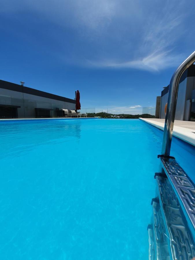 The Lanes Hotel Tutong Экстерьер фото