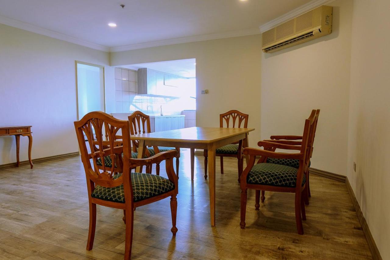 The Lanes Hotel Tutong Экстерьер фото