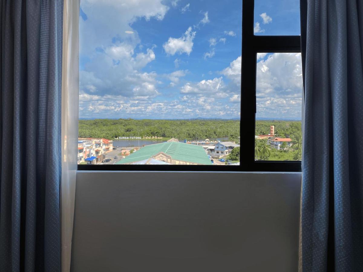 The Lanes Hotel Tutong Экстерьер фото